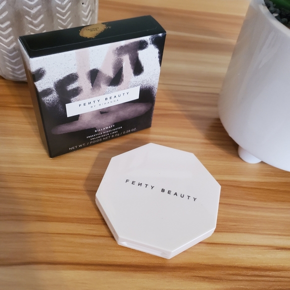 FENTY by Rihanna Killawatt Trophy Wife Highlighter - Picture 2 of 3